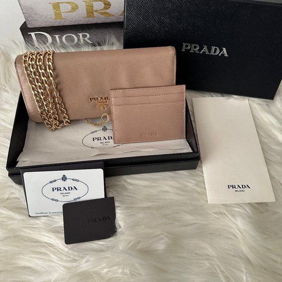 🔥🔥Authentic Prada Vitello Leather Continental Flap Wallet - Full Inclusion!! - Picture 3 of 17